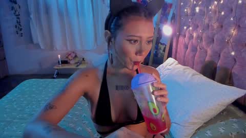 Snapshot of blumasweet chatting on 2, 1, 2025 Bluma Sweet online show from 2, 1, 2025