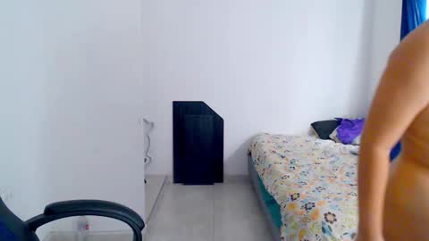  Hey guysI am BrendaWelcome my room online show from 20, 11, 2025