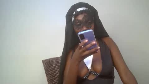 Belle online show from 30, 10, 2025