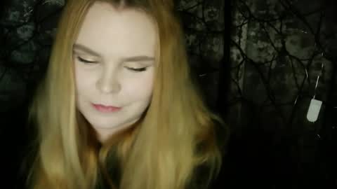 blushing_star online show from 15, 12, 2025