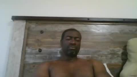 bluuthunder1914 online show from 17, 11, 2025