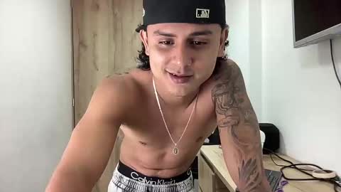 Snapshot of bob_pettersonn chatting on 16, 9, 2025 Bob INDEPENDENT MODEL online show from 16, 9, 2025