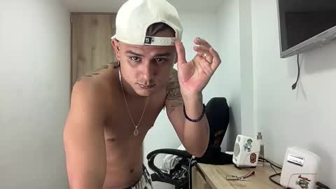 Snapshot of bob_pettersonn chatting on 20, 9, 2025 Bob INDEPENDENT MODEL online show from 20, 9, 2025