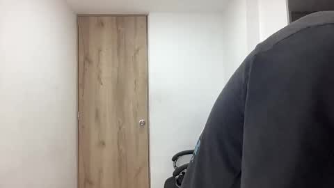 Snapshot of bob_pettersonn chatting on 7, 10, 2025 Bob INDEPENDENT MODEL online show from 7, 10, 2025