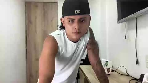 Snapshot of bob_pettersonn chatting on 12, 10, 2025 Bob INDEPENDENT MODEL online show from 12, 10, 2025