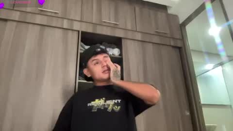 Snapshot of bob_pettersonn chatting on 26, 6, 2026 Bob INDEPENDENT MODEL online show from 26, 6, 2026