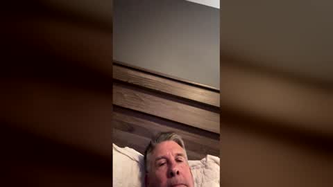 Snapshot of bobbo2828 chatting on 17, 12, 2025 bobbo2828 online show from 17, 12, 2025