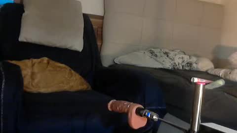 Snapshot of bobbytoyyboy chatting on 2, 3, 2025 bobbytoyyboy online show from 2, 3, 2025