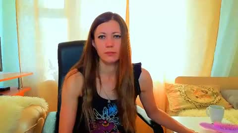 Snapshot of bom_mia_bom chatting on 8, 6, 2026 Mia online show from 8, 6, 2026