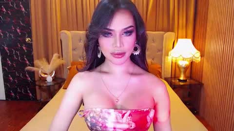 bombshellanita online show from 3, 10, 2025