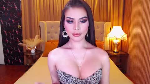 bombshellanita online show from 8, 10, 2025