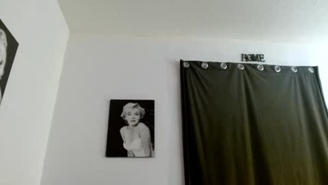 Snapshot of bombshellbaeby chatting on 6, 11, 2025 BombshellBaeby online show from 6, 11, 2025