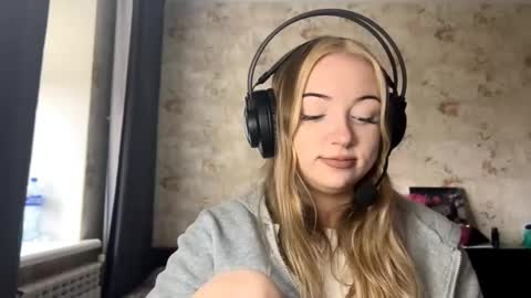 Ella online show from 17, 10, 2025