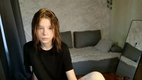 Snapshot of bonnie_and_c1yde chatting on 10, 5, 2026 Jessy Mark online show from 10, 5, 2026