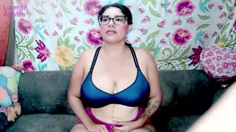 Snapshot of bonnie_x_wizkha chatting on 28, 2, 2026 Britanly Brow y Wiz KhalBrian online show from 28, 2, 2026