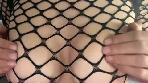 Bonnie Buttons online show from 28, 1, 2025