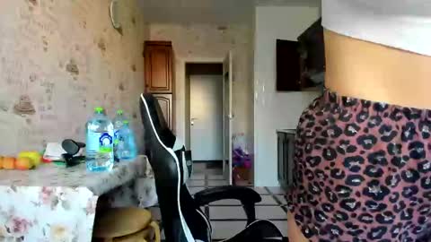 Bonny Kimberly online show from 28, 2, 2025