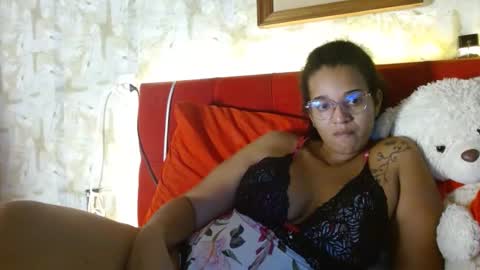 Queen Bon Vivantt online show from 6, 1, 2025