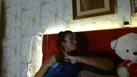 Queen Bon Vivantt online show from 14, 1, 2025