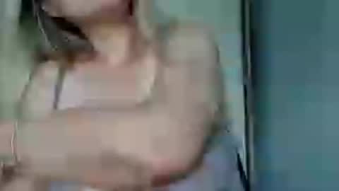 Snapshot of boobly_tits chatting on 18, 6, 2026 Alice online show from 18, 6, 2026