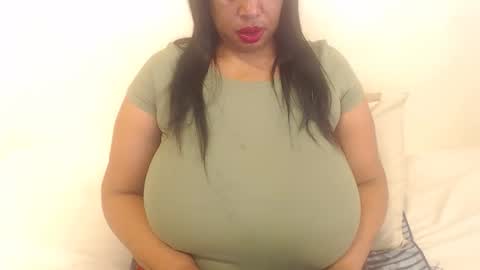 boobyqueen online show from 5, 11, 2025