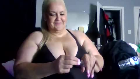 Ashlie Haines online show from 10, 6, 2026