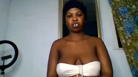 Snapshot of bouncingxxx_ass chatting on 14, 9, 2025 mirabel online show from 14, 9, 2025