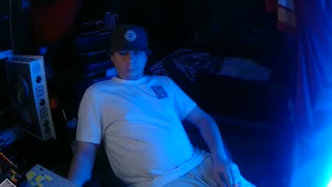 Bowerboi1217 online show from 30, 11, 2025