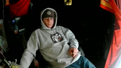 Snapshot of bowerboi1217 chatting on 17, 5, 2026 Bowerboi1217 online show from 17, 5, 2026