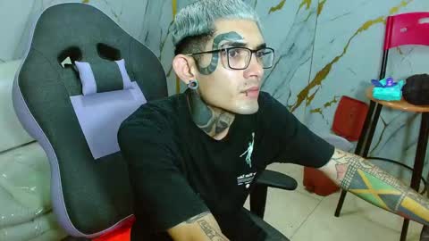 boy_tatto77 online show from 5, 2, 2026