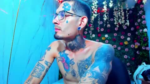 boy_tatto77 online show from 14, 4, 2026