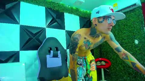boy_tatto77 online show from 8, 6, 2026