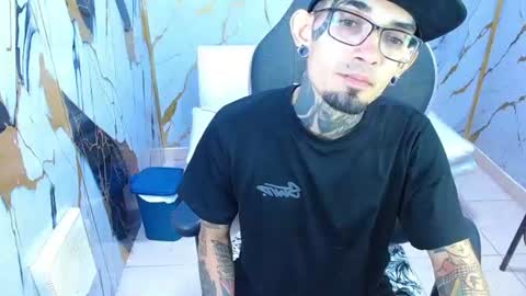 Snapshot of boy_tatto77 chatting on 22, 7, 2026 boy_tatto77 online show from 22, 7, 2026