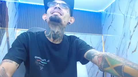 Snapshot of boy_tatto77 chatting on 26, 7, 2026 boy_tatto77 online show from 26, 7, 2026