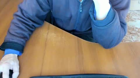 Snapshot of boyapollon chatting on 12, 10, 2025 BoyApollon online show from 12, 10, 2025