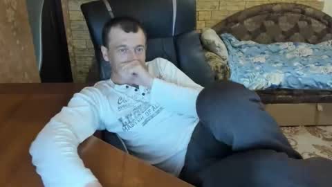 BoyApollon online show from 9, 4, 2026