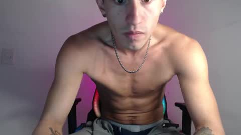 Snapshot of boyfriend_fuckme chatting on 16, 12, 2025 Felipe online show from 16, 12, 2025