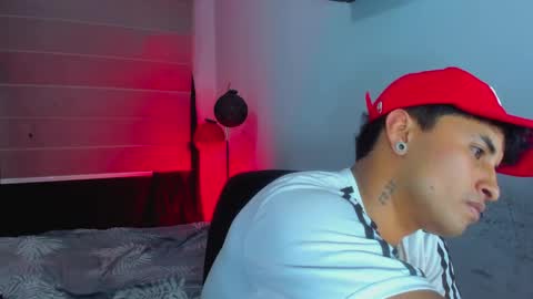 Snapshot of boylatin_777 chatting on 3, 1, 2025 miguel online show from 3, 1, 2025