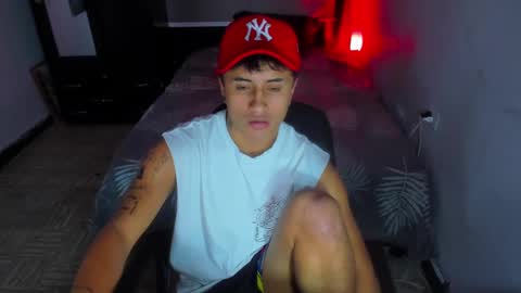 Snapshot of boylatin_777 chatting on 7, 1, 2025 miguel online show from 7, 1, 2025