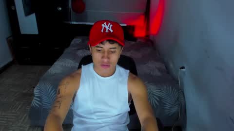 Snapshot of boylatin_777 chatting on 8, 1, 2025 miguel online show from 8, 1, 2025