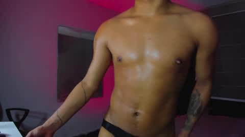 Snapshot of boylatin_777 chatting on 15, 1, 2025 miguel online show from 15, 1, 2025