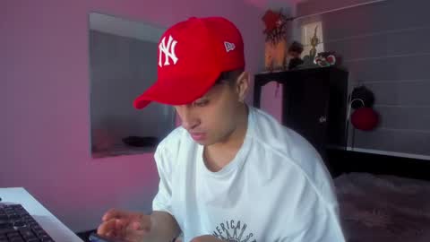 Snapshot of boylatin_777 chatting on 16, 1, 2025 miguel online show from 16, 1, 2025