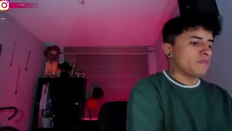 Snapshot of boylatin_777 chatting on 1, 2, 2025 miguel online show from 1, 2, 2025