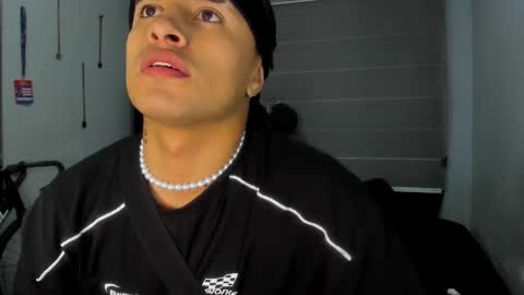 Snapshot of boylatin_777 chatting on 2, 2, 2025 miguel online show from 2, 2, 2025