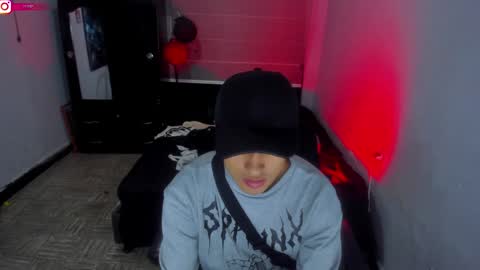 Snapshot of boylatin_777 chatting on 4, 2, 2025 miguel online show from 4, 2, 2025