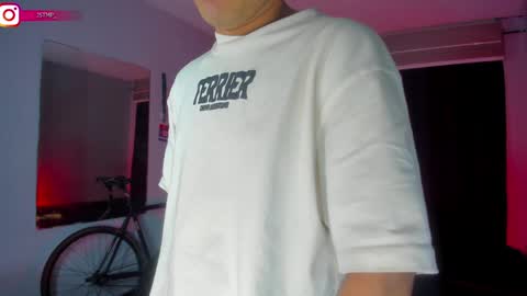 Snapshot of boylatin_777 chatting on 8, 2, 2025 miguel online show from 8, 2, 2025