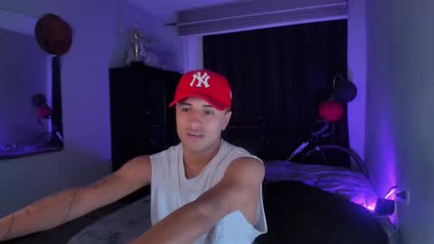 Snapshot of boylatin_777 chatting on 28, 2, 2025 miguel online show from 28, 2, 2025