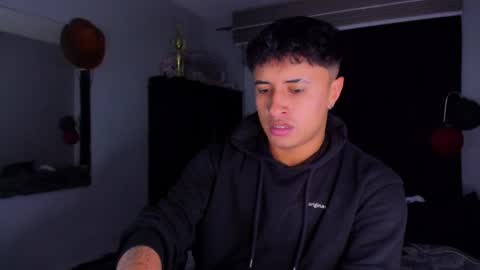 Snapshot of boylatin_777 chatting on 5, 3, 2025 miguel online show from 5, 3, 2025