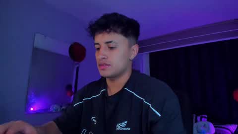 Snapshot of boylatin_777 chatting on 7, 3, 2025 miguel online show from 7, 3, 2025