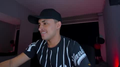 Snapshot of boylatin_777 chatting on 11, 3, 2025 miguel online show from 11, 3, 2025